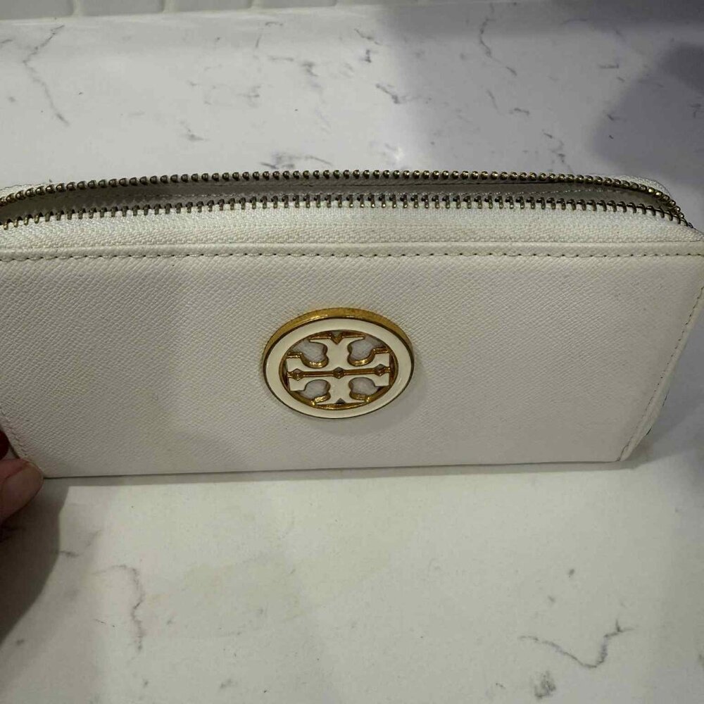 White/Gold Long Wallet